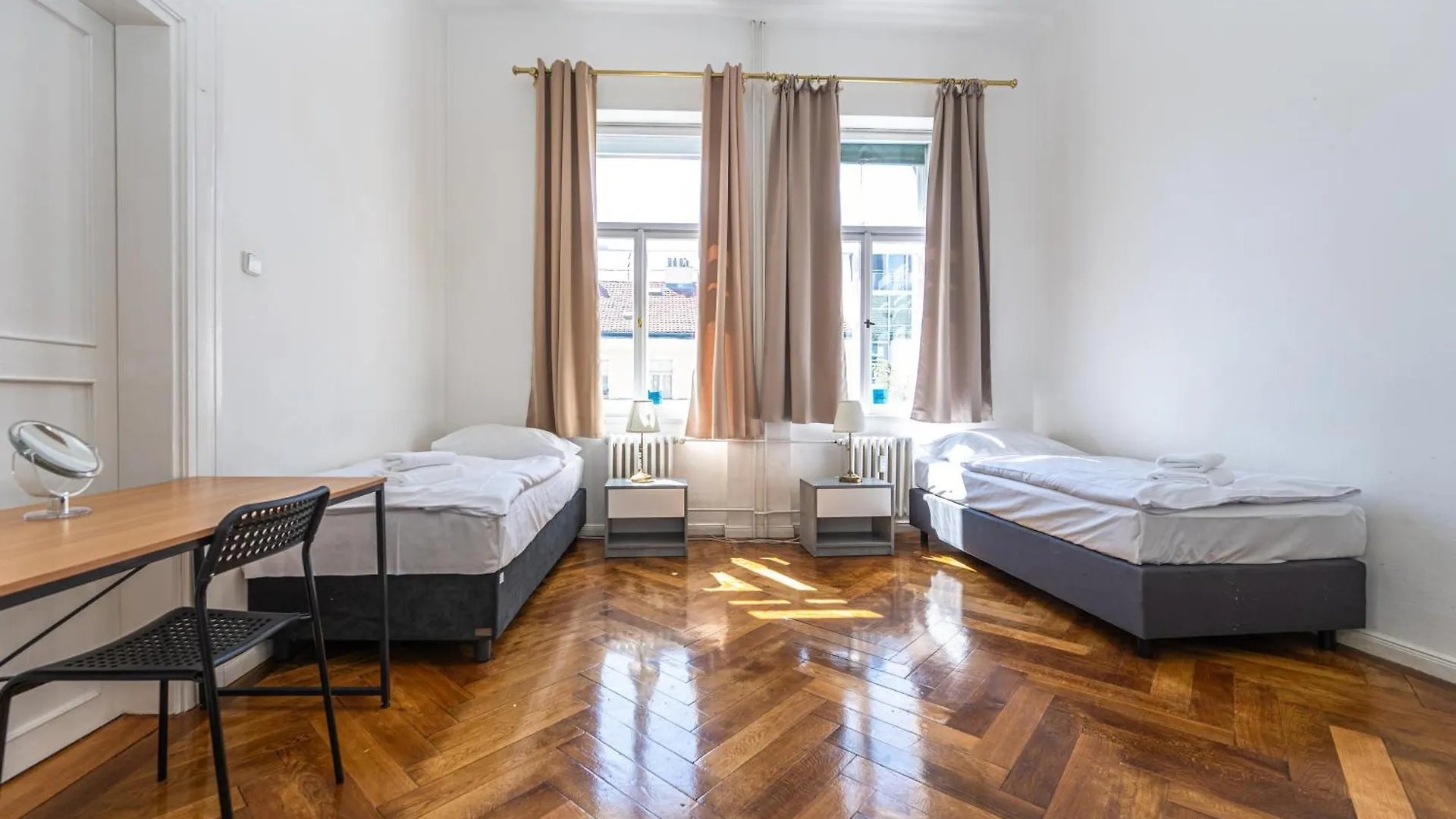 Apartments Safarikova 18 Praga Czechy