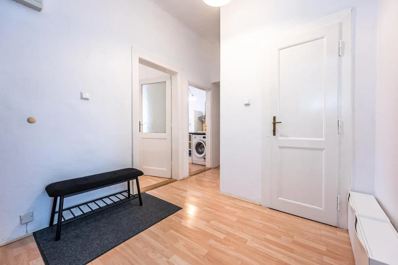 Apartments Safarikova 18 Praha