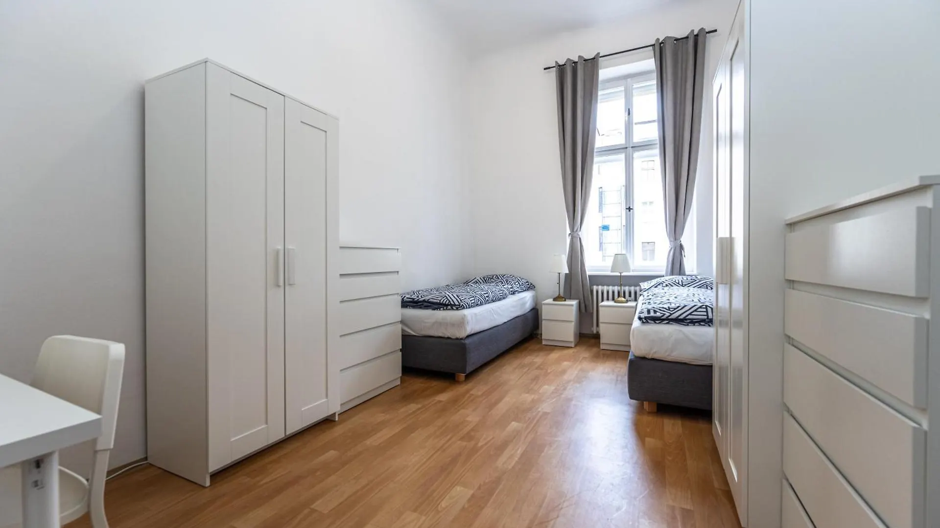 Apartments Safarikova 18 Praha 0*,