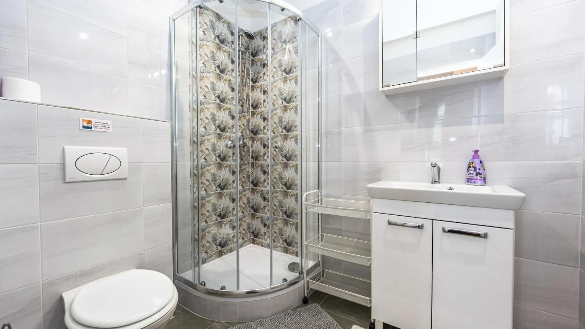 Apartments Safarikova 18 Praha 0*,