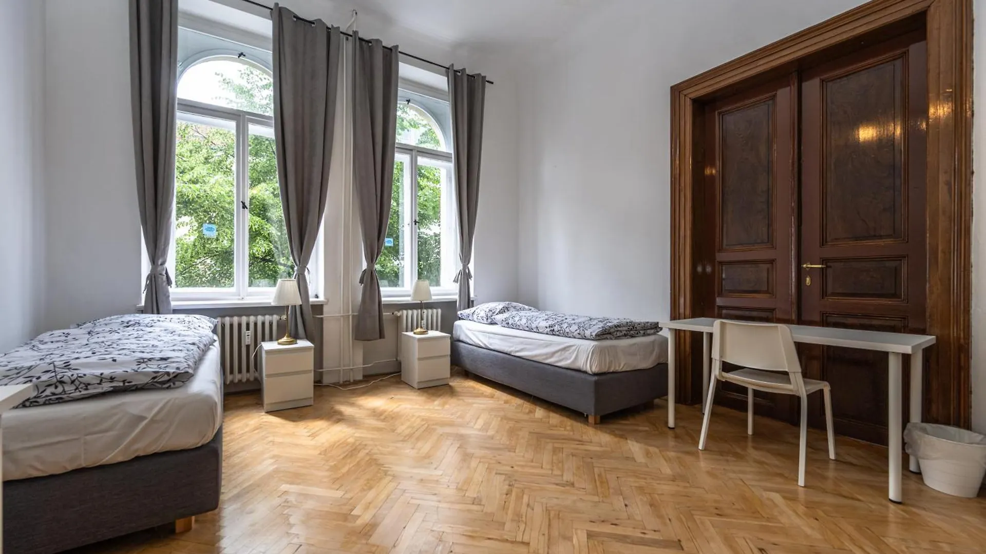 Apartments Safarikova 18 Praha 0*,