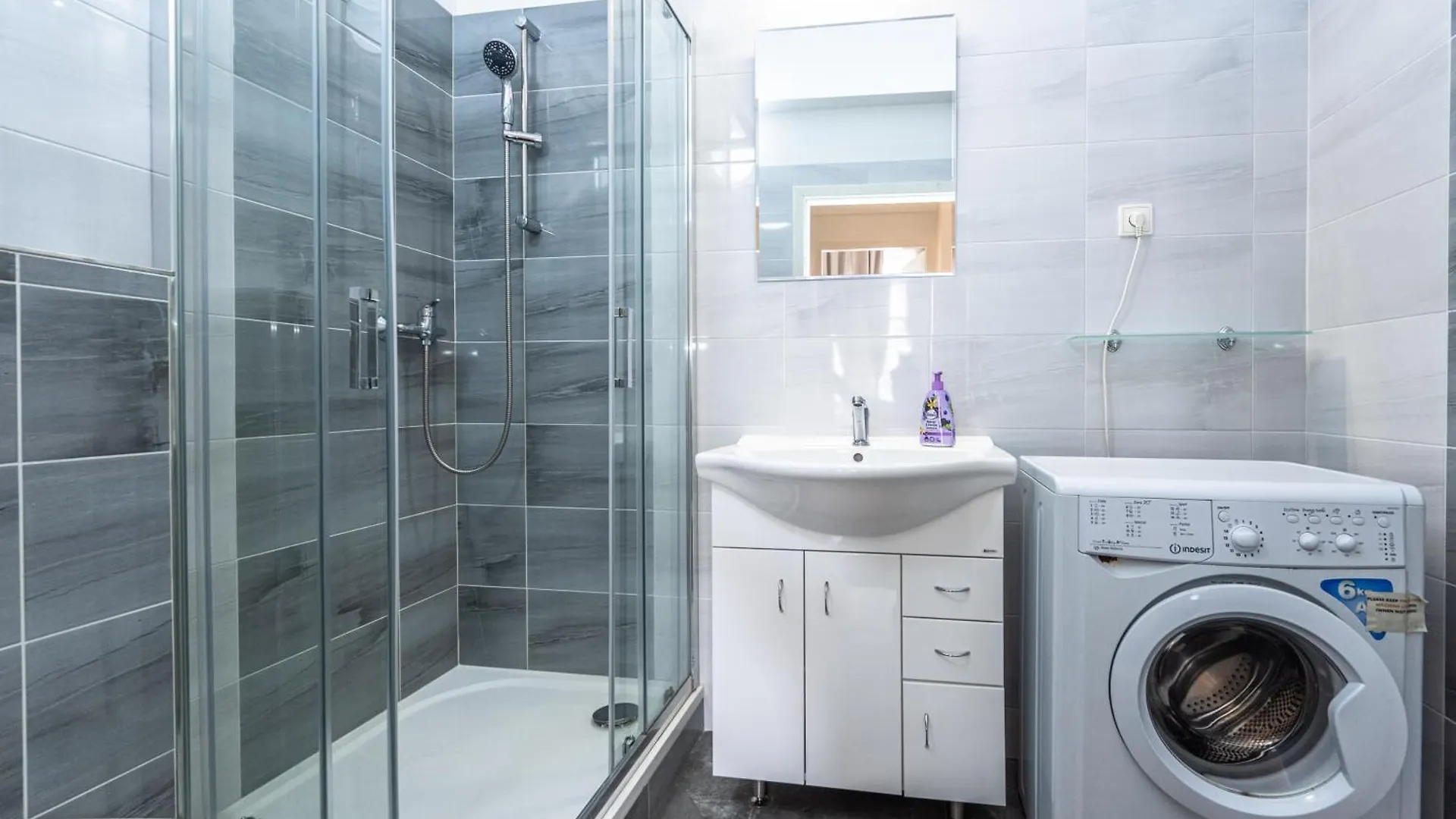 Apartments Safarikova 18 Praha 0*,