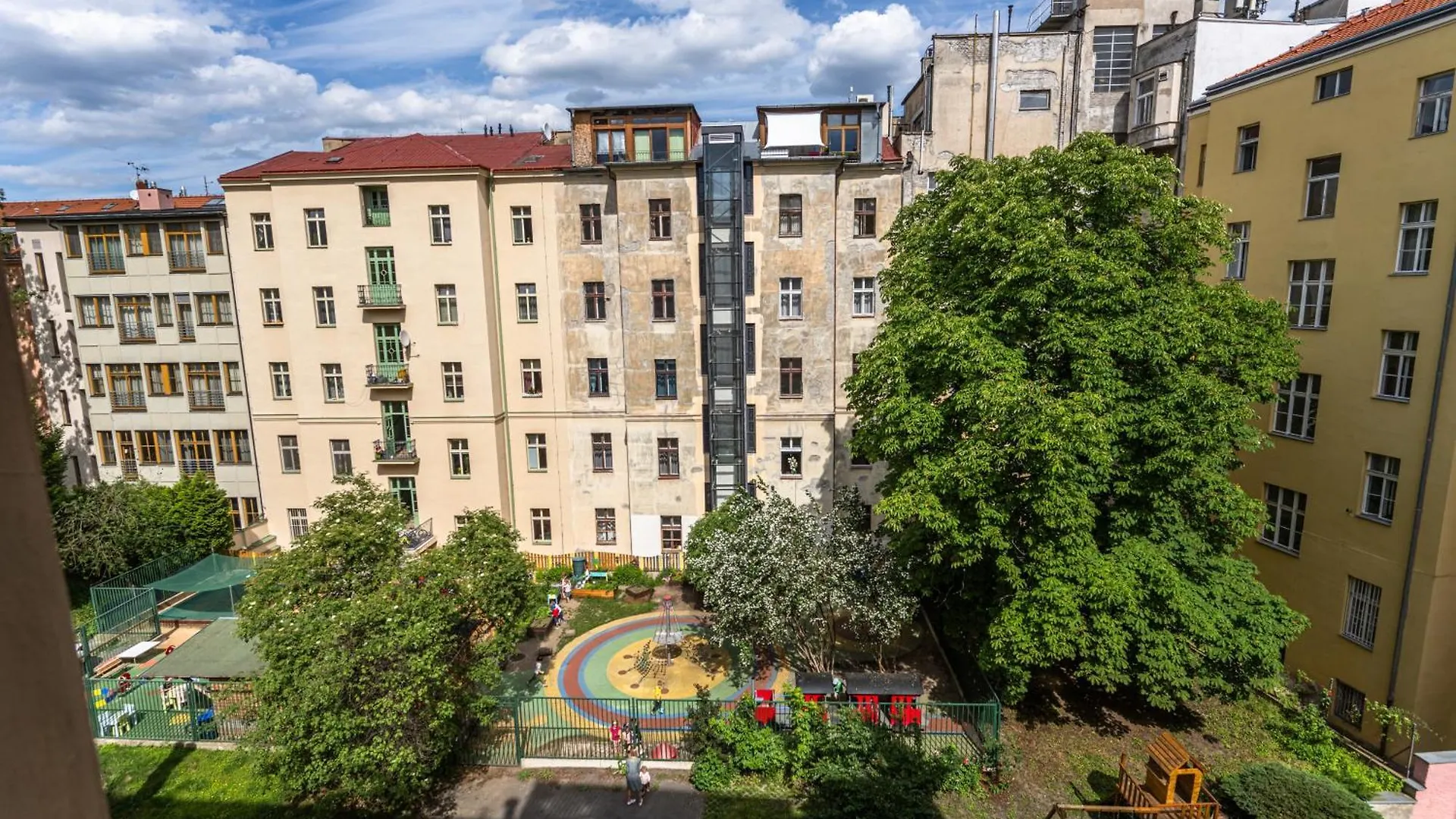 Apartments Safarikova 18 Praha