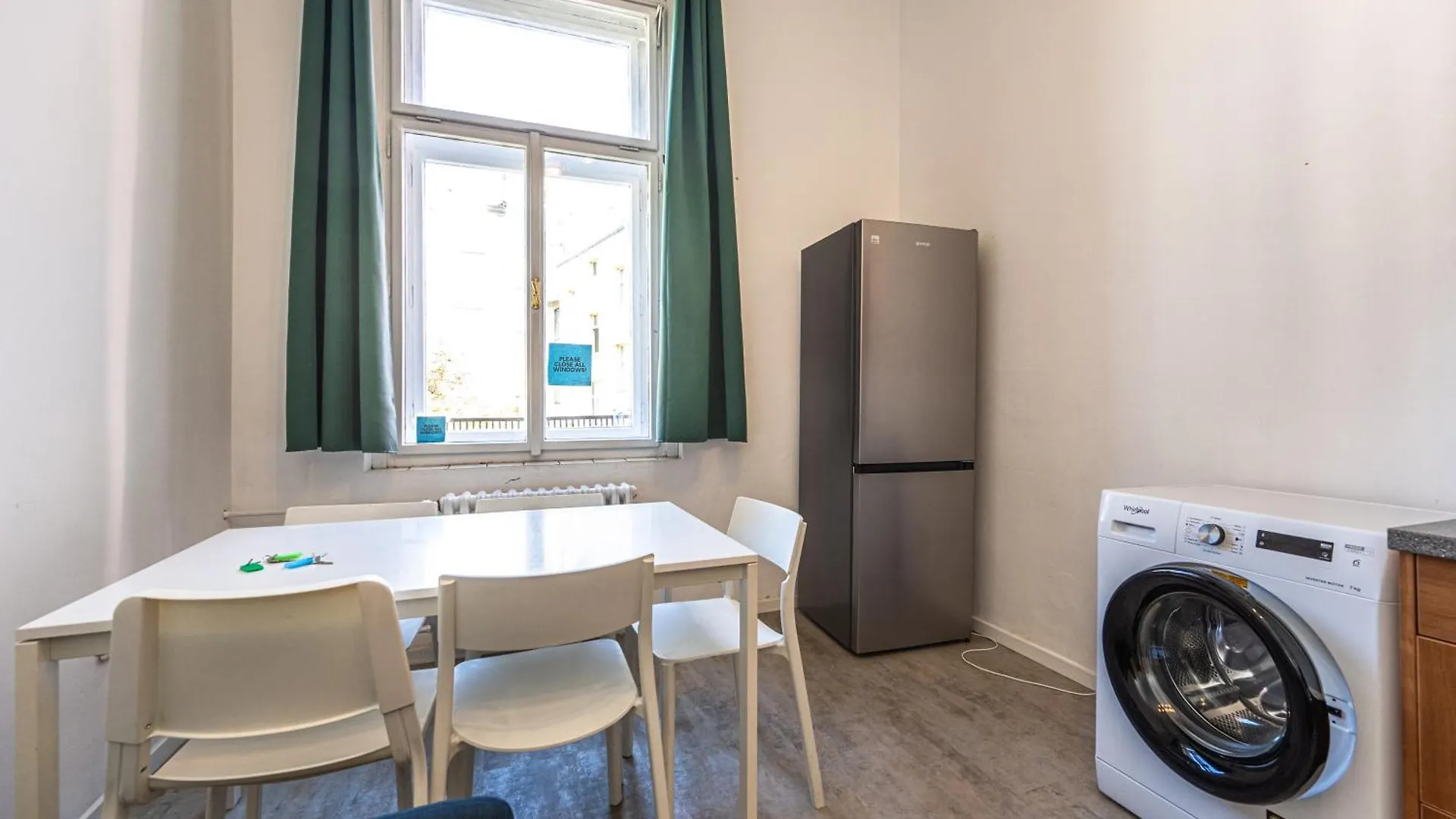 Apartments Safarikova 18 Praha 0*,